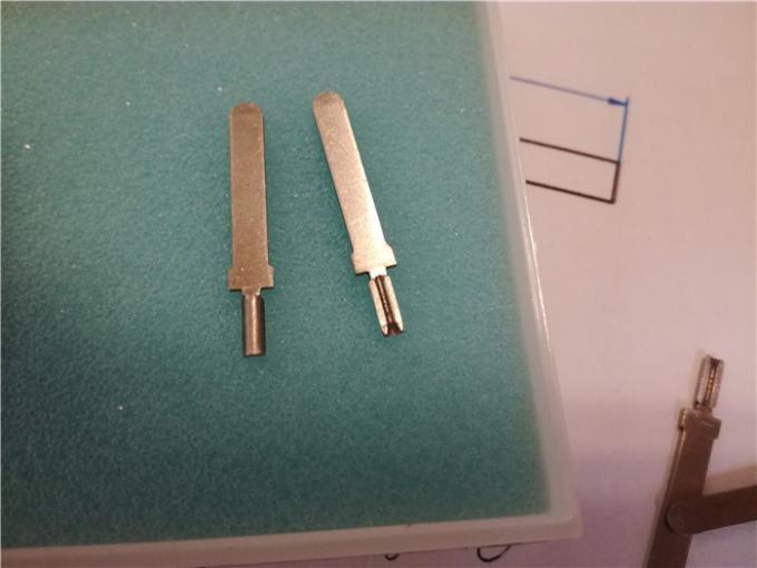 Плашки металлического листа Пин КМПК прогрессивные, соединители полюса батареи Свитес 0