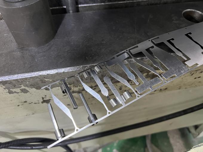 Домашний непрерывный шрапнель OEM на заказ медь железо алюминиевая листовая металлургия обработка металл штамповки 2
